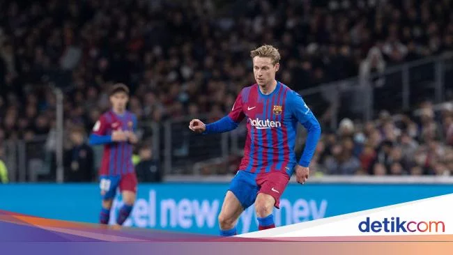 Barcelona Ngotot Tak Mau Lepas Frenkie De Jong