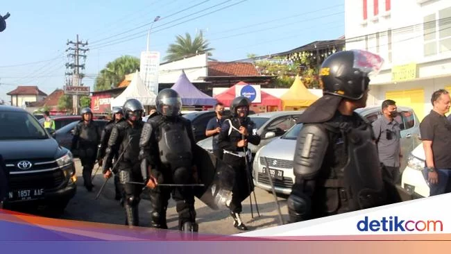 Ada Polisi Terluka Saat Jemput Paksa Anak Kiai Jombang DPO Pencabulan