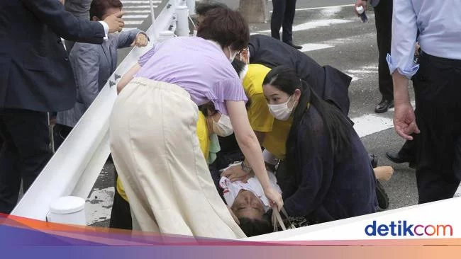 Pemerintah Jepang Pastikan Shinzo Abe Ditembak, Kondisinya Tak Diketahui