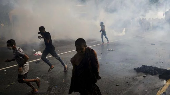 Massa Bakar Rumah PM Sri Lanka, Protes Kian Membara