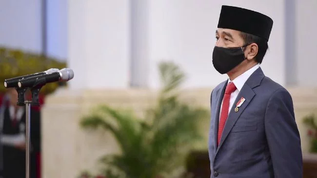 Jokowi Lantik Ratusan Perwira TNI/Polri di Istana Merdeka