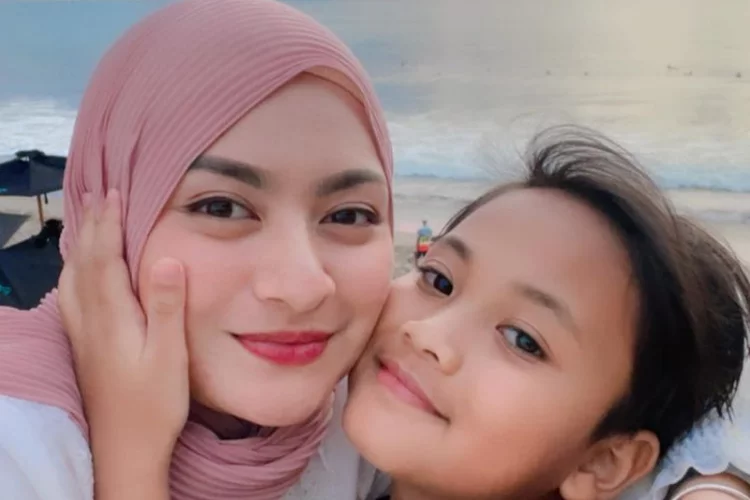 Video lama Ferdi menangis karena Putri Delina viral, Netizen: Yang gembar-gembor kesepian, ternyata...