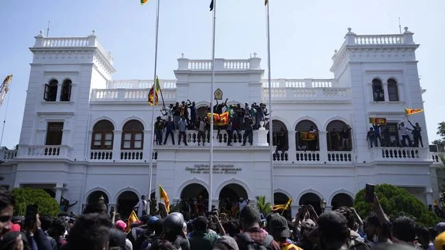 Massa Tarik Diri Usai Duduki Gedung-gedung Pemerintah Sri Lanka