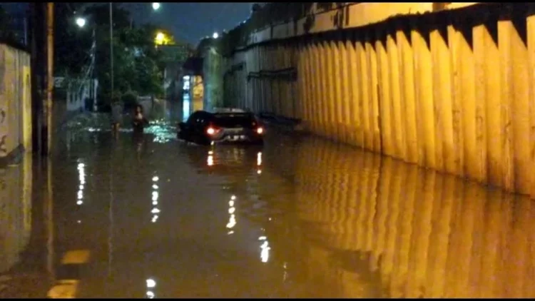 Titik-Titik Banjir di Jakarta, Tangerang, dan Depok Usai Diguyur Hujan Deras