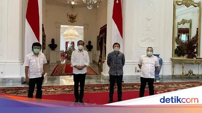 Adian Napitupulu Menghadap Jokowi-Bantah Ditawari Jadi Menteri