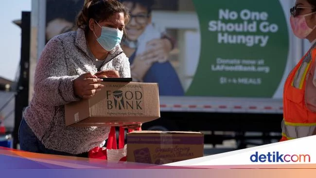 Inflasi Menggila, Warga AS Rela Jalan Kaki Demi Dapat Bantuan Makanan
