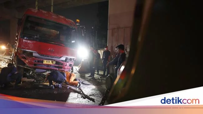 Prajurit TNI dan Istri Jadi Korban Kecelakaan Maut Truk Pertamina di Cibubur