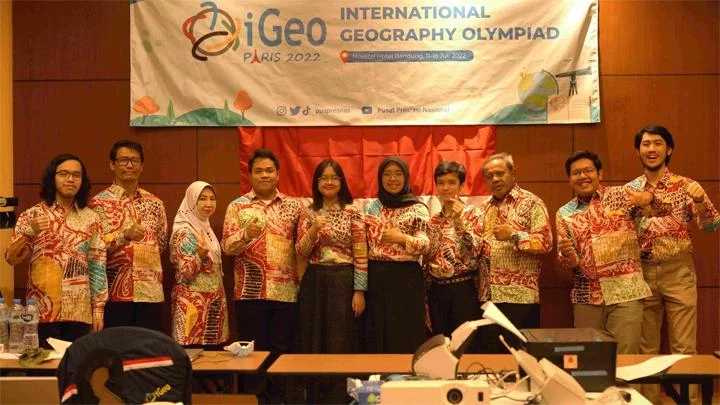 Pelajar  Indonesia Raih Medali Emas dalam Olimpiade Geografi Internasional di Paris