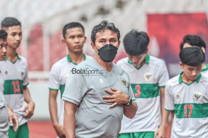 Bima Sakti Tanamkan Disiplin di Timnas U-16 Indonesia: Pemain Hanya 4 Jam Main HP Sehari, Lalai Tidak Sholat Denda Rp 100 Ribu