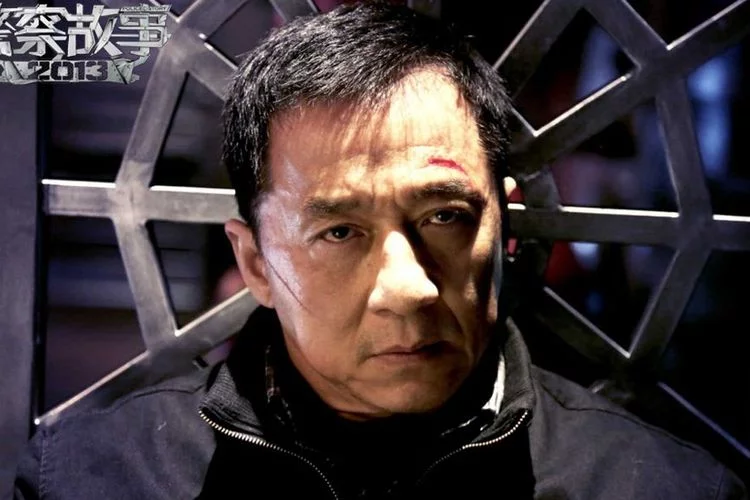 Sinopsis Film Police Story: Lockdown, Aksi Jackie Chan Menyelamatkan Para Sandera di Bar