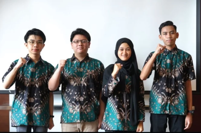 Pelajar Surabaya dan Malang Raih Medali Perak di Olimpiade Kimia Internasional 2022