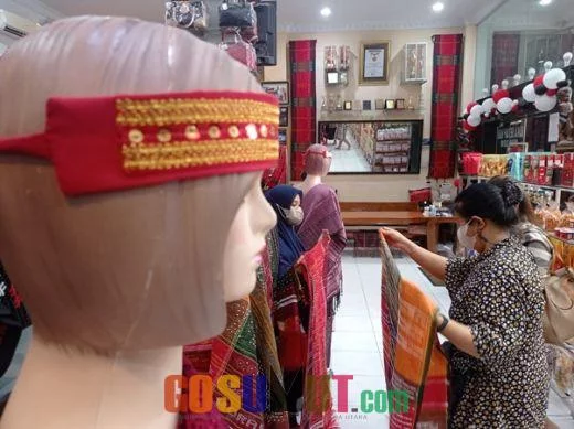 Ulos Sianipar Tembus Pasar Internasional, Cuannya Capai Ratusan Juta per Bulan