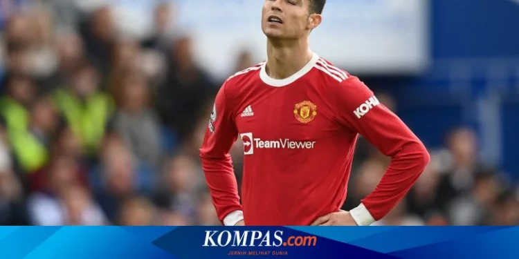 Muak dengan Drama, Fan Man United Minta Cristiano Ronaldo Pergi Halaman all