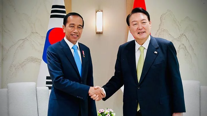 Jokowi Bertemu Yoon Suk-yeol, Korea Selatan Sepakat Lanjutkan Kerja Sama IKN