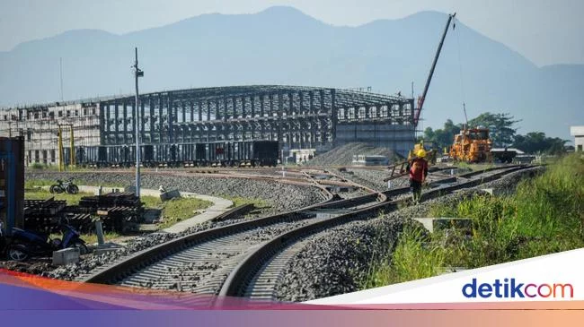 Biaya Membengkak, Proyek Kereta Cepat JKT-BDG Diminta Dievaluasi