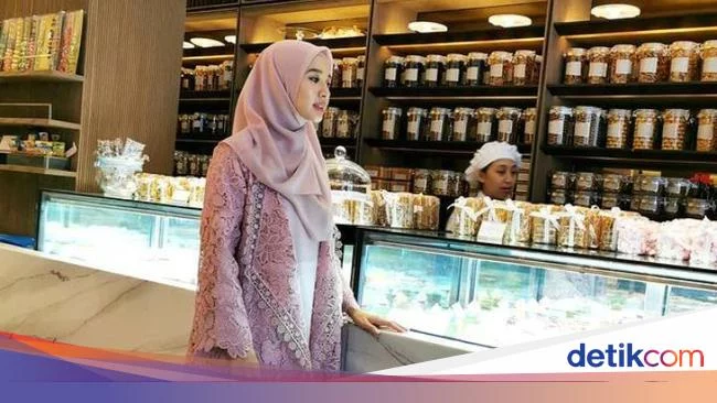 Serunya Momen Laudya Cynthia Bella Pesta BBQ hingga Jajan Kue