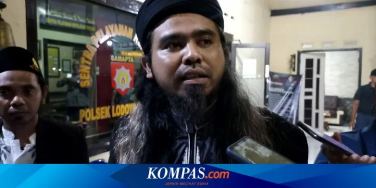 Menyoal Perseteruan Pesulap Merah dan Gus Samsudin, Padepokan Ditutup Warga hingga Aplikasi Desa Diretas