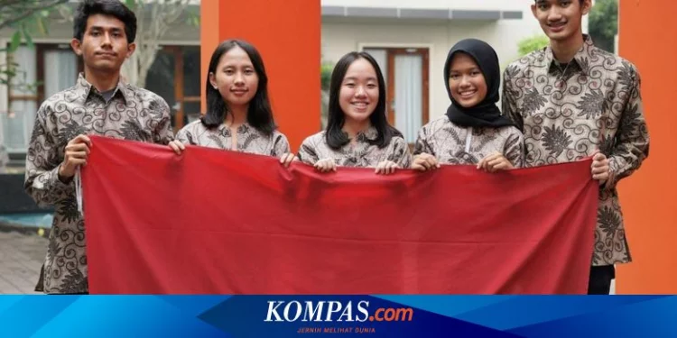 Tiga Siswa Indonesia Raih Medali Olimpiade Ekonomi Internasional 2022
