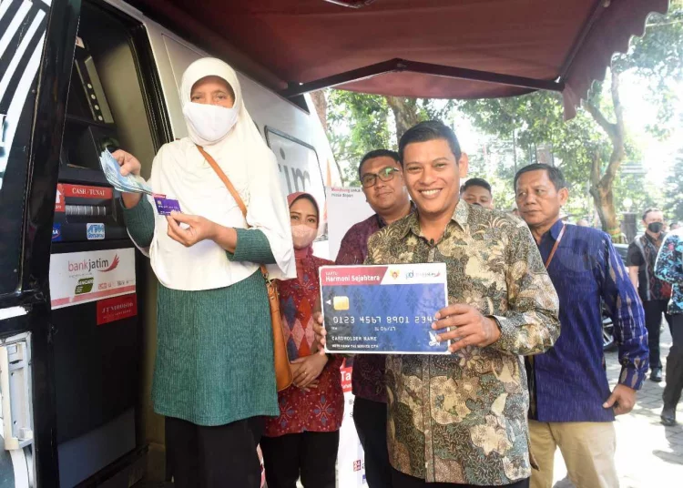 Unik Kombinasl Bengkel Dan Cafe, Menunggu Tak Bosan Sambil Ngobrolin Otomotif Mobil