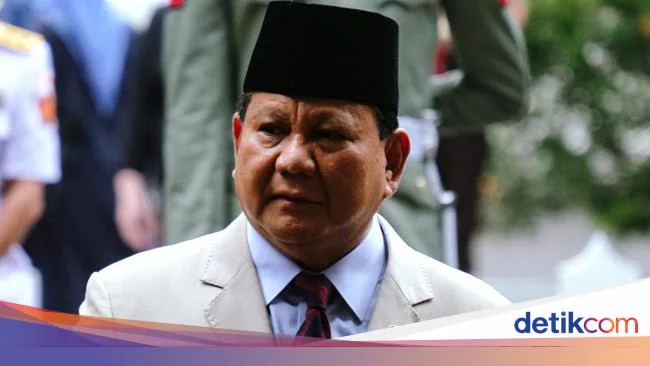 Menerka Maksud di Balik Puja Puji Prabowo ke Jokowi