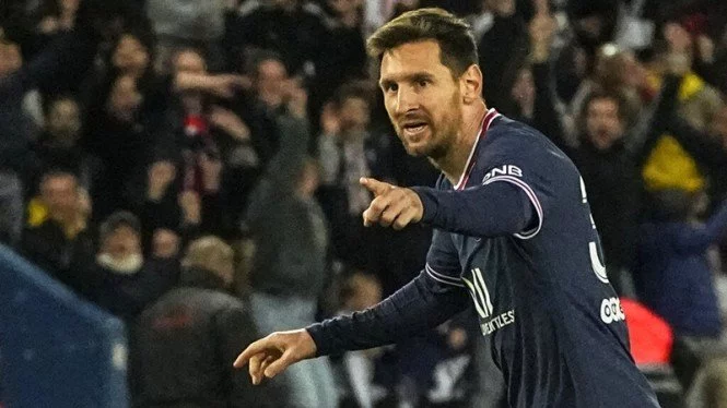Gol Indah Lionel Messi Bikin Suporter Lawan Takjub