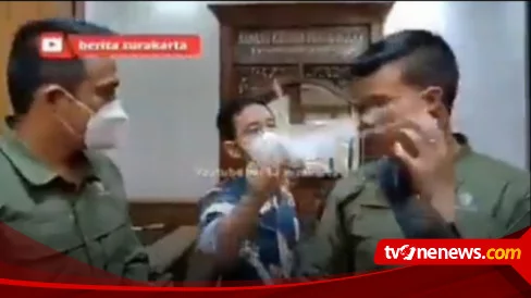 Tersulut emosi, Wali Kota Solo Gibran Rakabuming Raka Copot Masker Oknum Paspampres