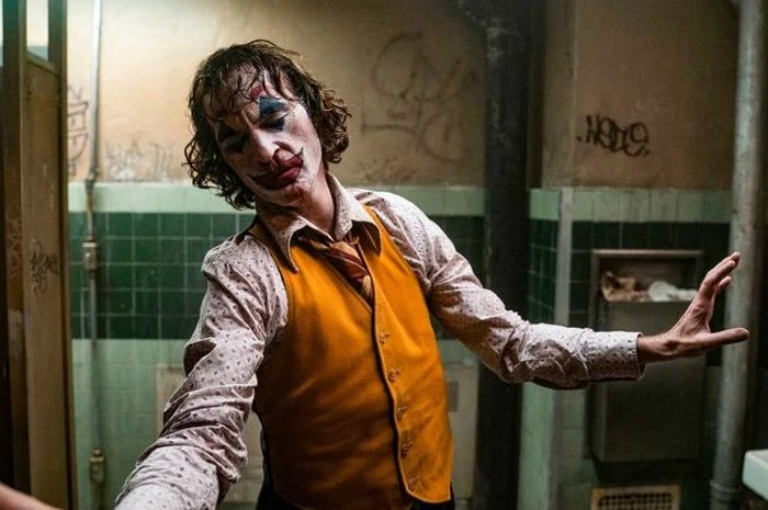 Sinopsis Film Joker (2019), Joaquin Phoenix Jadi Badut Pesta yang Jahat di Kota Gotham: Tayang di Netflix!