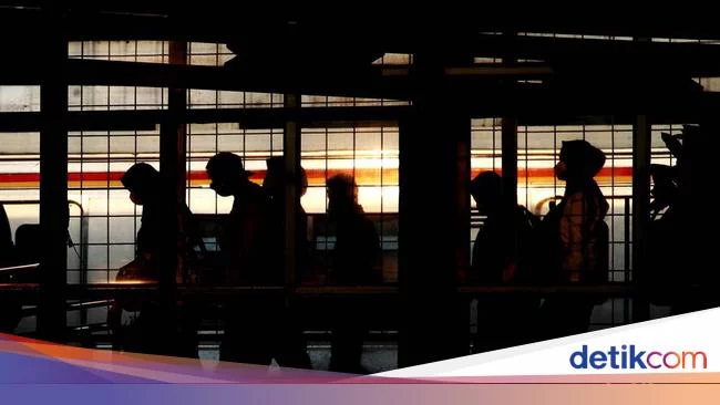 Ingat Syarat Perjalanan Terbaru! Belum Booster Tak Bisa Antigen, Wajib PCR