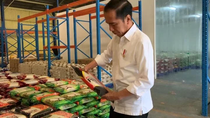 Presiden Jokowi Terima Penghargaan Internasional atas Swasembada Beras, Kementan: Stok 10 Juta Ton Lebih