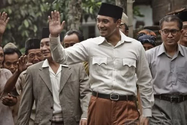 Sinopsis Film Soekarno yang Tayang Hari Ini, Kisah Sang Proklamator Memperjuangkan Kemerdekaan Indonesia - Pikiran-Rakyat.com