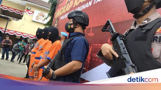 Jaringan Narkoba Internasional Ditangkap di Surabaya, Sabu Dipasok dari China