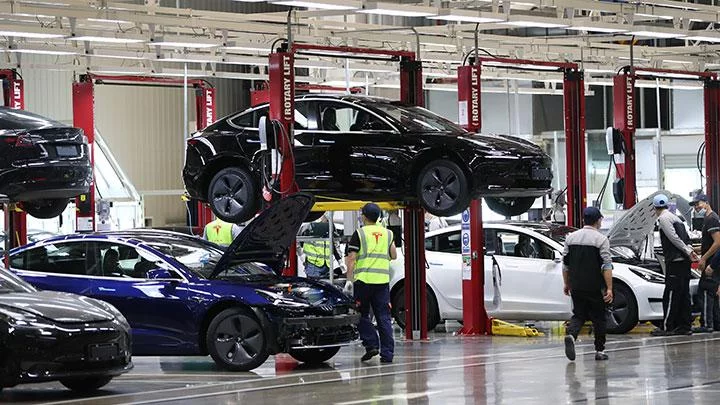 Gigafactory Tesla di Shanghai Cina Produksi Mobil Listrik ke-1.000.000