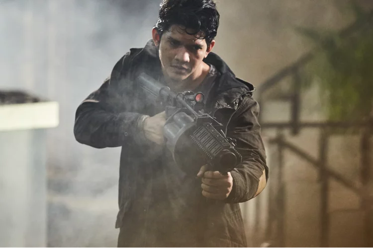 Sinopsis Film Triple Threat: Aksi Iko Uwais Balas Dendam kepada Teroris yang Menghancurkan Desanya