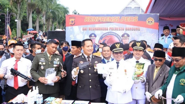 Terpopuler: Ketua Geng Motor di Bandung Diduga Terlibat Mafia Narkoba Internasional, Viral Karnaval 17-an Pesulap Merah