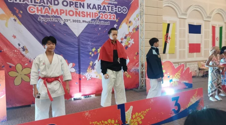 Keren   Valent Oliver Can Bocah Asli Karawang Juara 1 Karate Internasional di Th