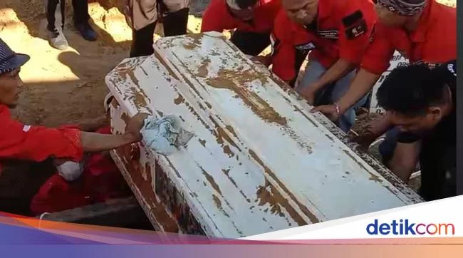 Tim Forensik Serahkan Hasil Autopsi Ulang Brigadir J ke Bareskrim Hari Ini