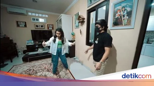 7 Foto Rumah Ayu Ting Ting yang Luas, Tapi Masuknya Lewat Gang Sempit