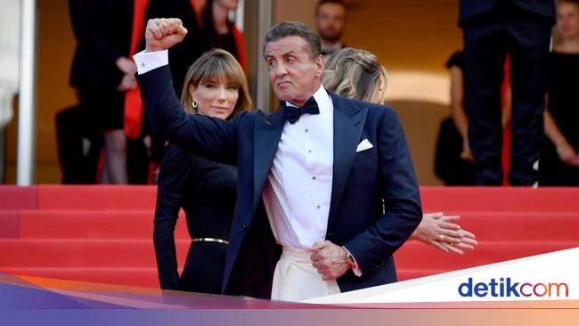 Sylvester Stallone Hapus Tato Wajah Istri, Cerai Setelah 25 Tahun Menikah?