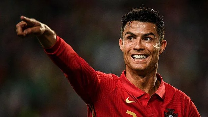 Siap Hengkang dari Manchester United: Cristiano Ronaldo Ditawarkan ke AC Milan, Napoli dan Klub Ini - Tribun-bali.com
