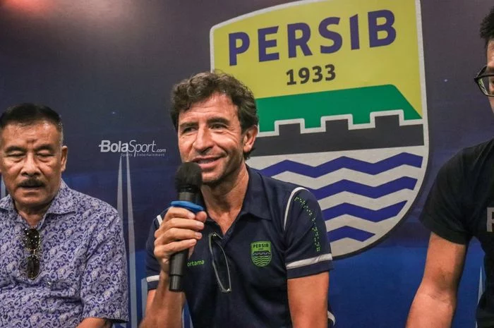 Terungkap, Luis Milla Hanya Butuh 3 Hari untuk Terima Tawaran Persib