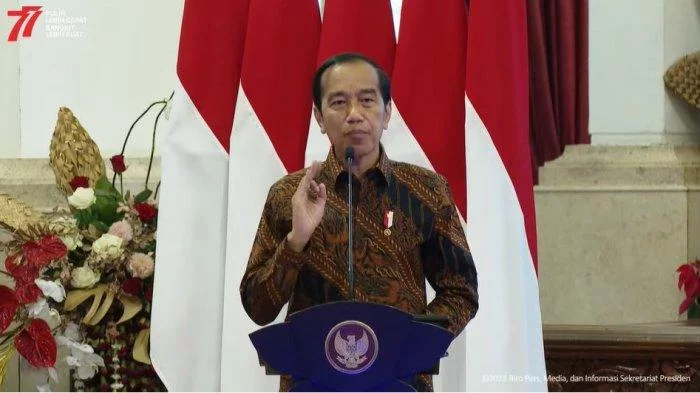 Alihkan Subsidi BBM, Jokowi Umumkan Bansos, Rp 150 Ribu selama 4 Kali, Pekerja dapat Rp 600 Ribu