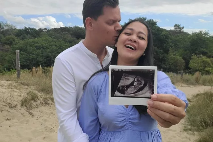 Kelewat senang, Gracia Indri pamer foto USG sambut kehamilan 7 bulan anak pertama: Yes, i'm pregnant!