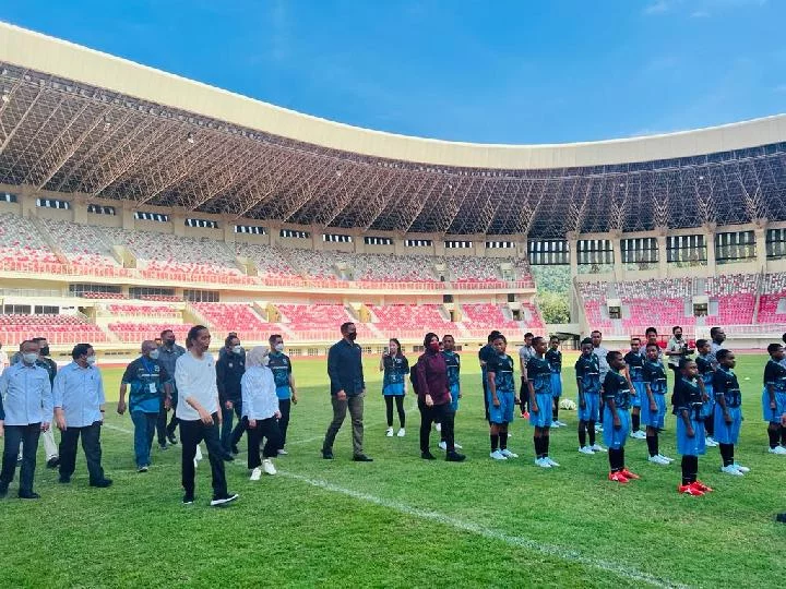 Cerita Bos Freeport Bikin Akademi Sepakbola: Diperintah Jokowi, Libatkan Erick Thohir