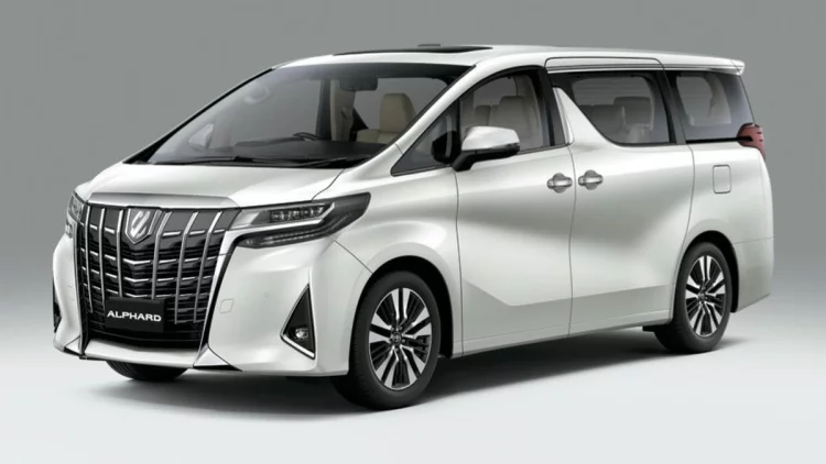 Harga Mobil Bekas Toyota Kini Lebih Mahal Ketimbang Mobil Baru