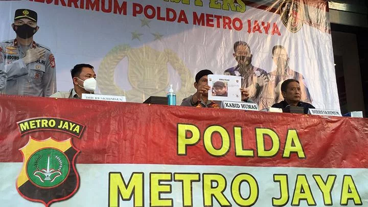 Terpopuler Metro: Kanit Reskrim Polsek Penjaringan Ditangkap dan Pemilik Warteg Mau Kepung Istana