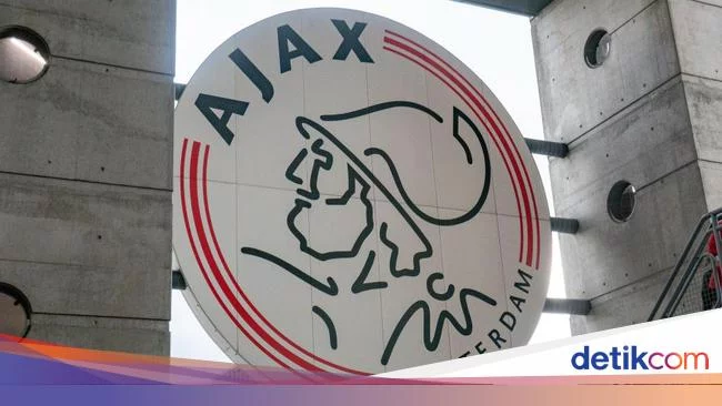 Cerdasnya Ajax di Bursa Transfer, Beli Pemain Baru Pakai Uang dari MU