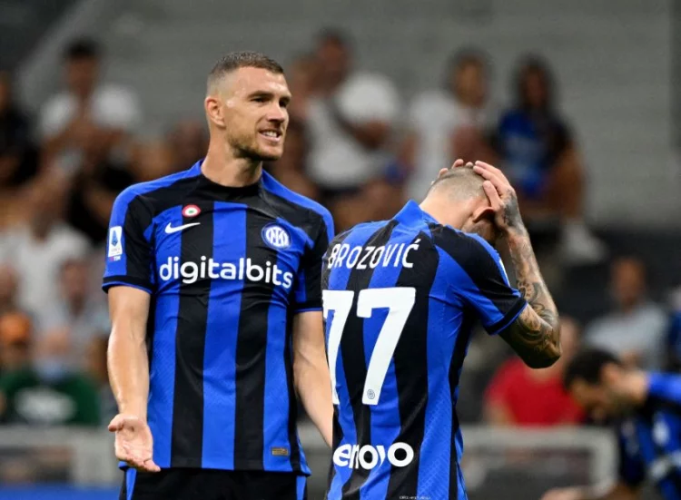 Bobol Gawang AC Milan, Edin Dzeko Jadi Pencetak Gol Tertua Inter