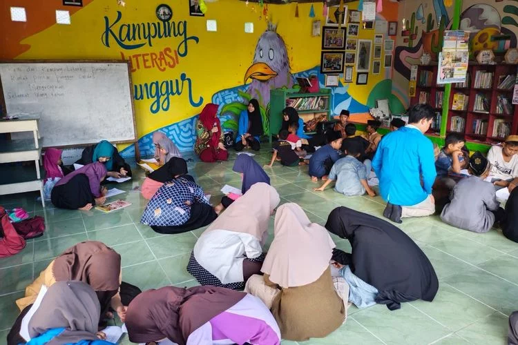 Memperangati Hari Aksara Internasional, Apa Saja Upaya Pemerintah dalam Meningkatkan Literasi di Indonesia?