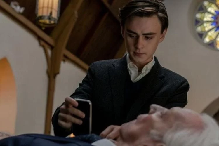 Sinopsis Film Adaptasi Novel Stephen King: Mr. Harrigan's Phone Umumkan Tanggal Tayang di Netflix