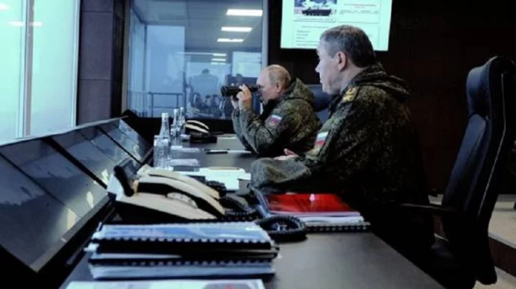 Putin Tinjau Latihan Perang Internasional di Rusia, Libatkan 52.000 Tentara